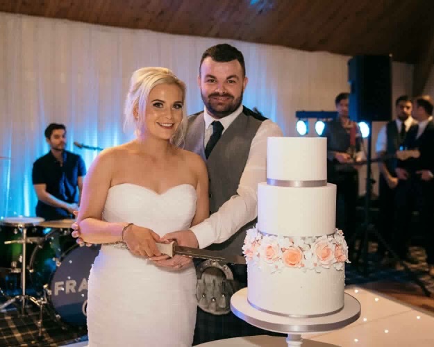 The Crain, LOCH Lomond - l - Glasgow wedding cakes